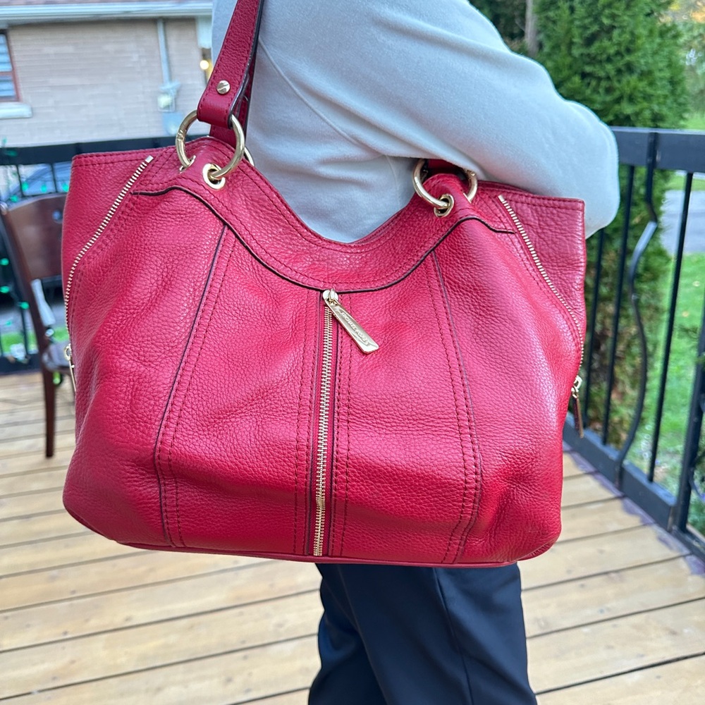 Chic Red Leather Shoulder Bag with Gold Accents